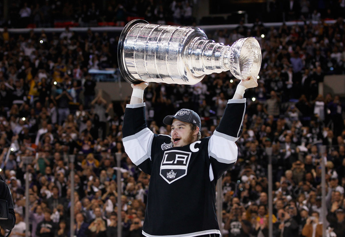 Dustin Brown Lifts the Stanley Cup