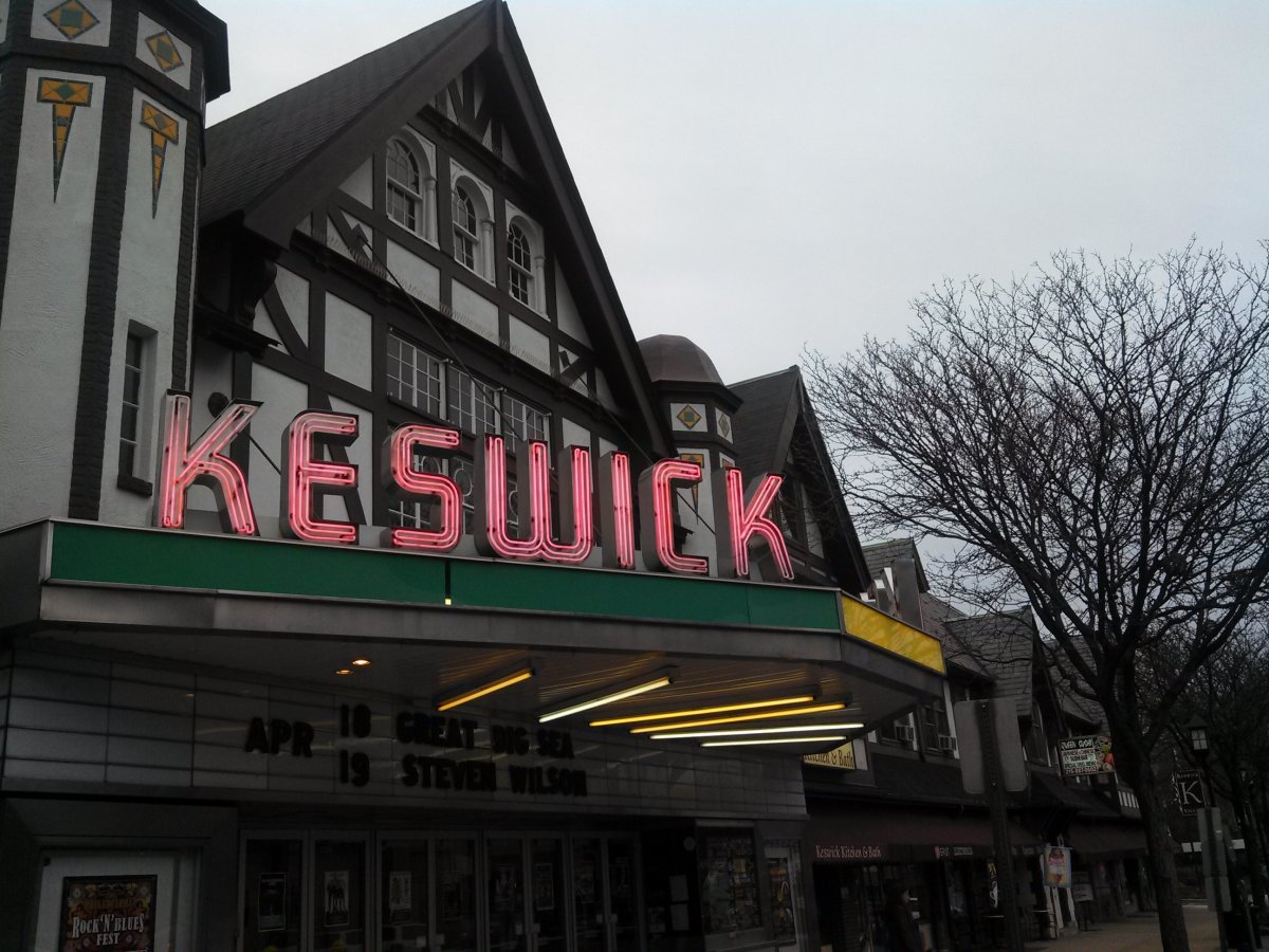 Exterior image of Keswick Theatre with sign lit up