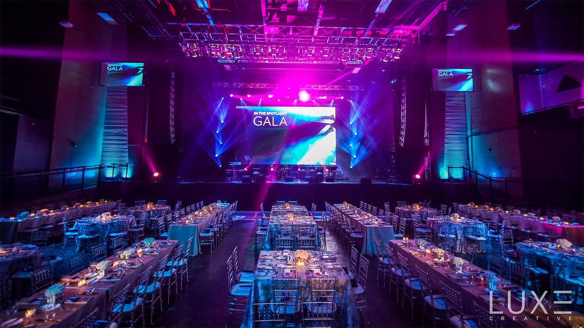 Stage AE interior