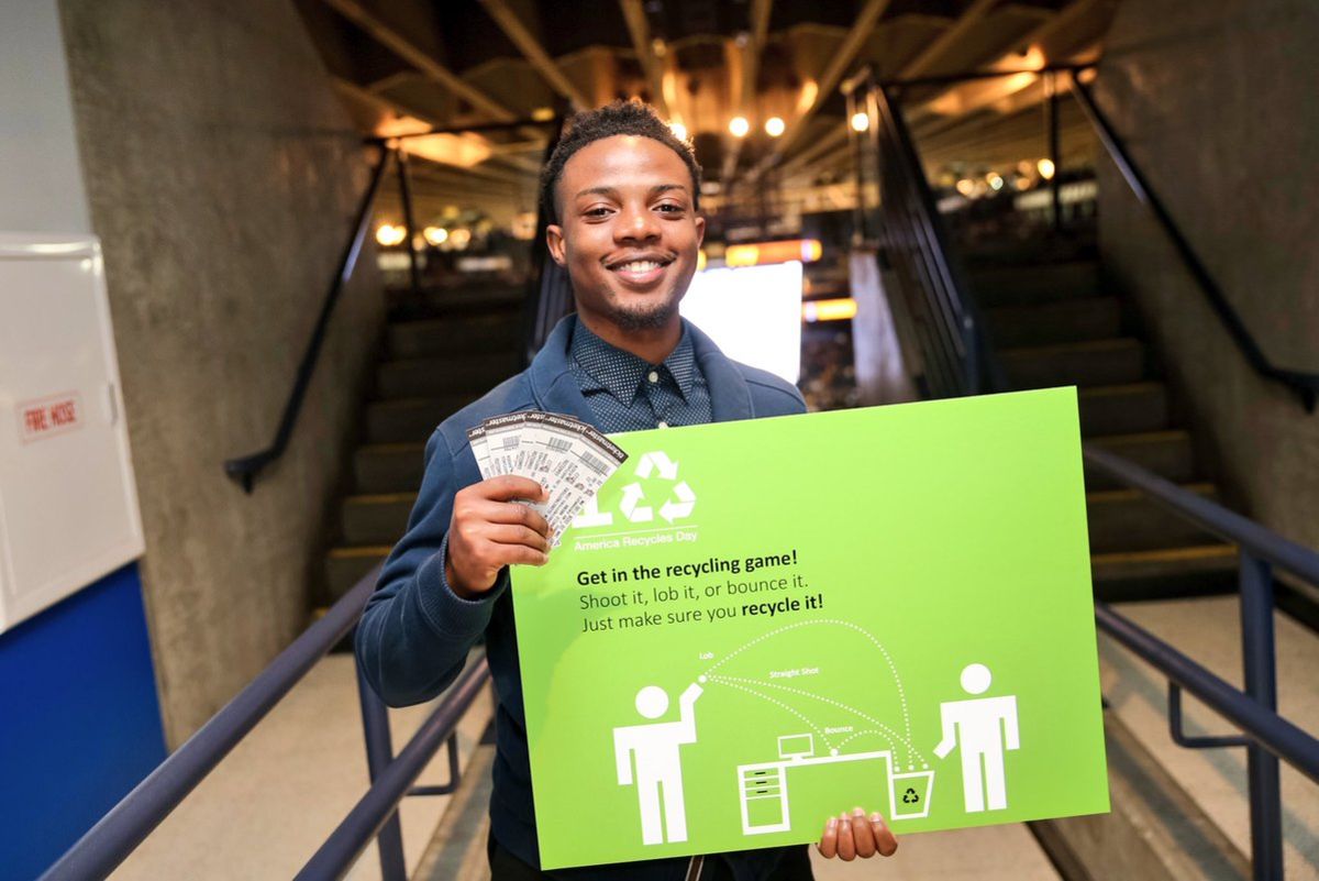 In celebration of America Recycles Day, Oracle Arena surprised fans that they saw recycling with tickets and prizes on Monday, November 13, 2017.