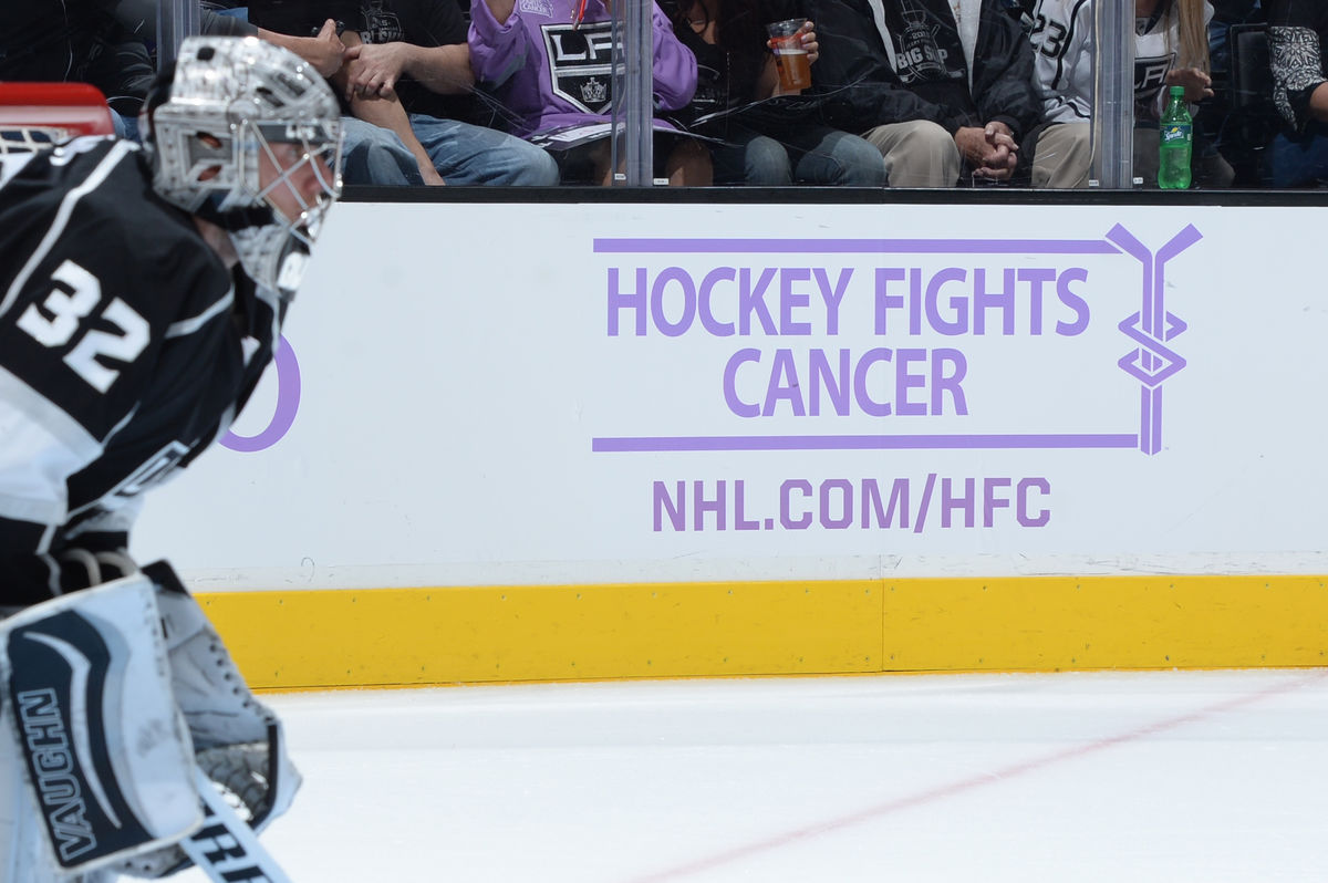 la kings hockey fights cancer